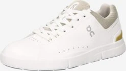 On Running Sneakers Sneakers Laag THE ROGER Advantage Heren Wit